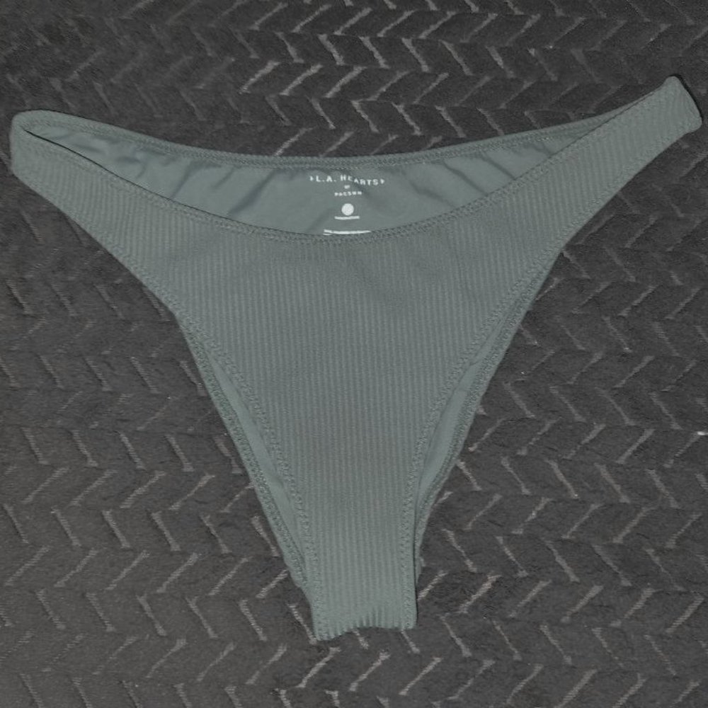 Pacsun L.A. Hearts Ladies' Bikini bottoms, Green in size Large